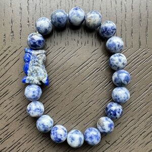 Sodalite with lapis owl accent bracelet 10mm SIZE 7.25’